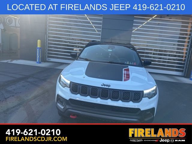 Used 2023 Jeep Compass Trailhawk w/ Trailhawk Elite Group image 5
