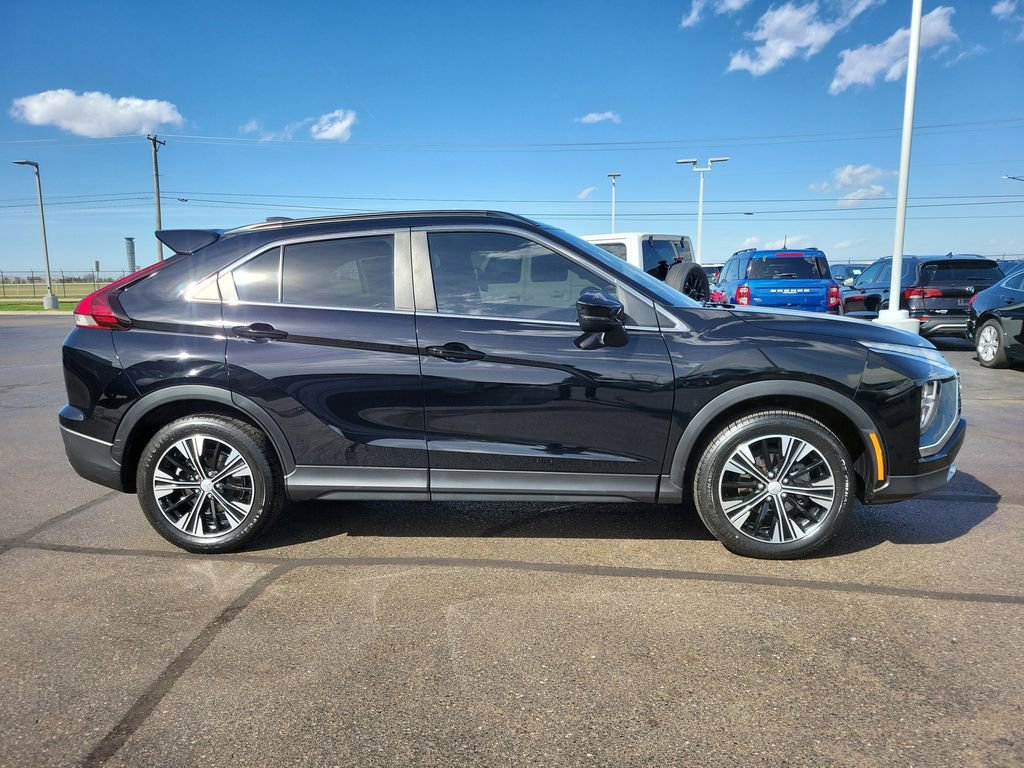 Used 2022 Mitsubishi Eclipse Cross SE image 3