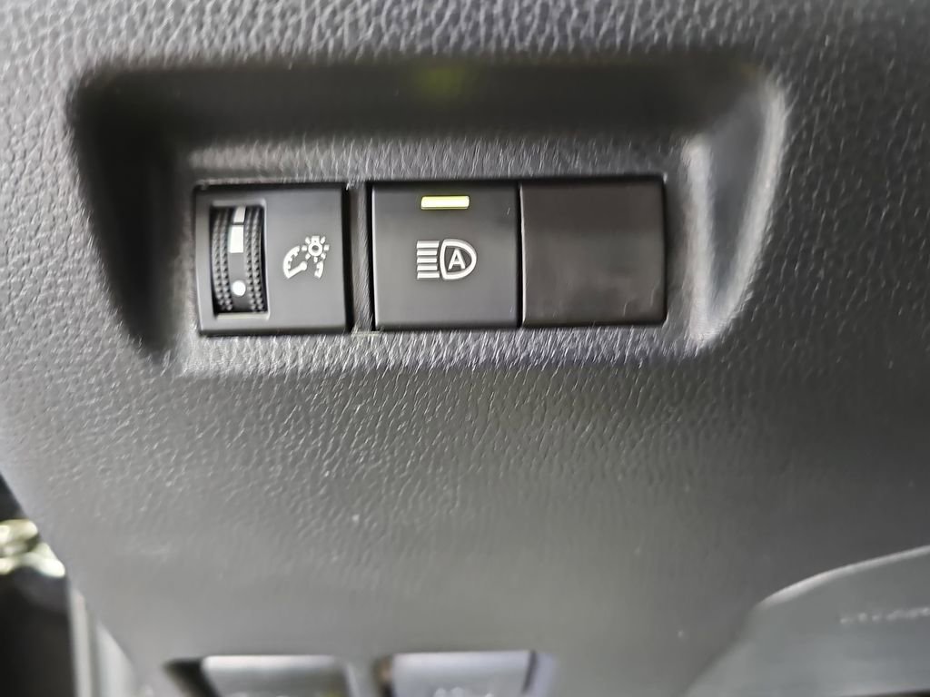Used 2024 Toyota RAV4 XLE FWD image 25