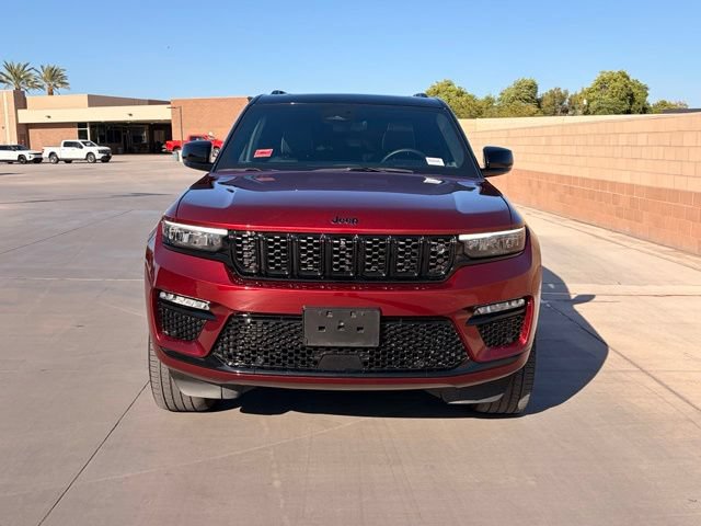 Used 2023 Jeep Grand Cherokee Summit AWD/4WD image 3