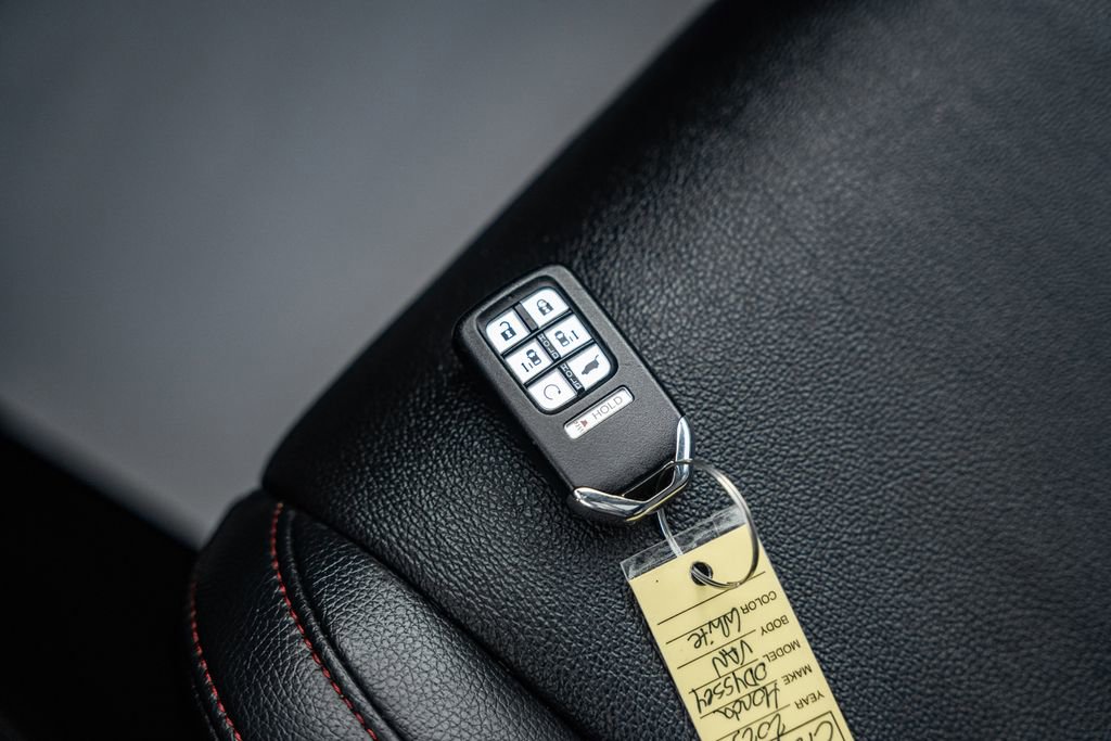 Used 2023 Honda Odyssey Sport image 47