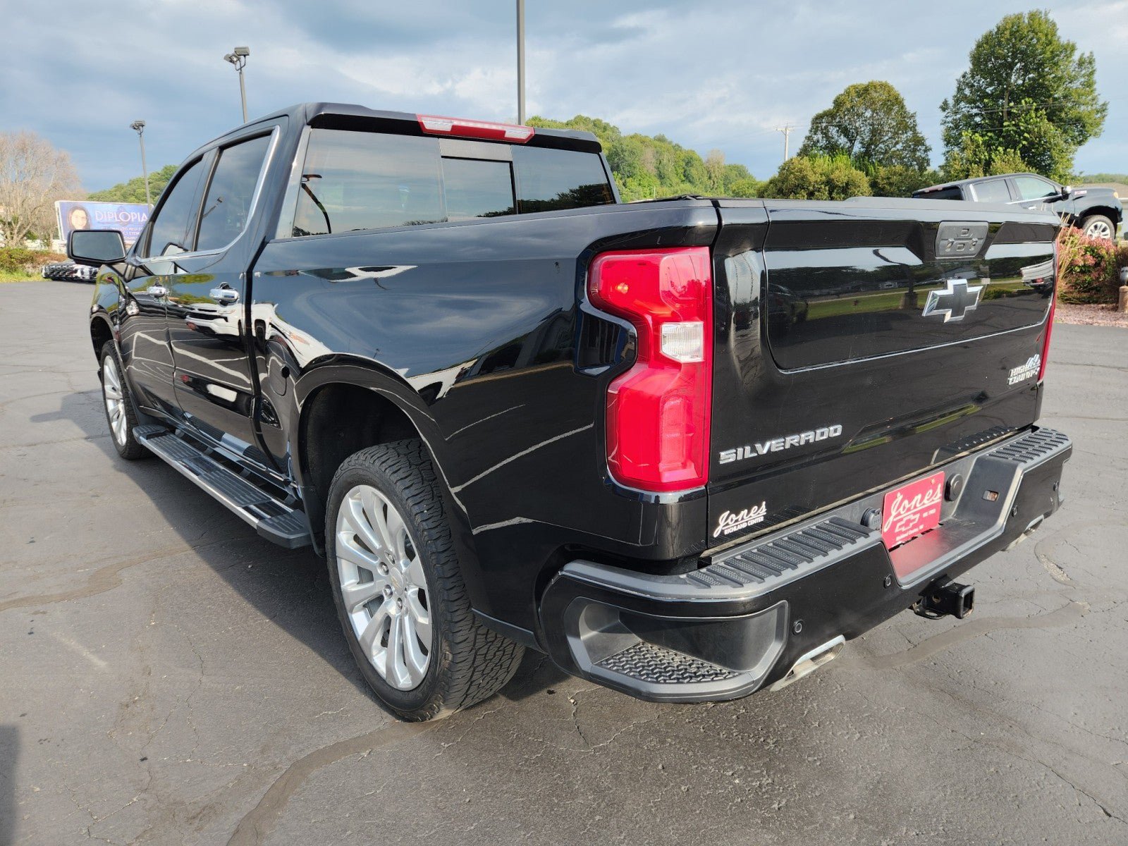 Used 2021 Chevrolet Silverado 1500 High Country AWD/4WD image 3