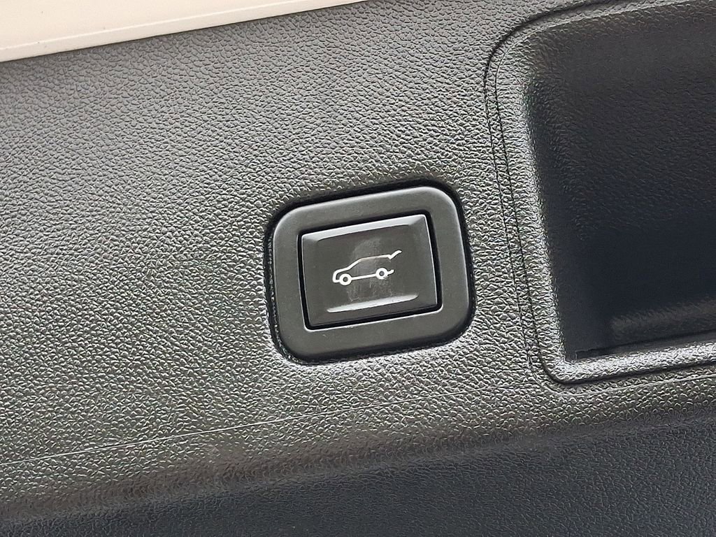 Certified 2021 GMC Terrain SLT w/ Infotainment Package II image 31