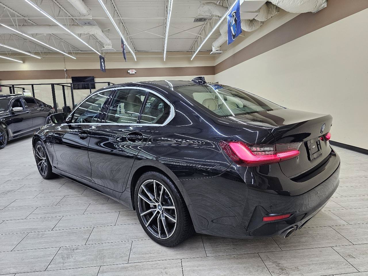Used 2022 BMW 330e RWD image 8