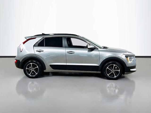 Certified 2023 Kia Niro EX image 8