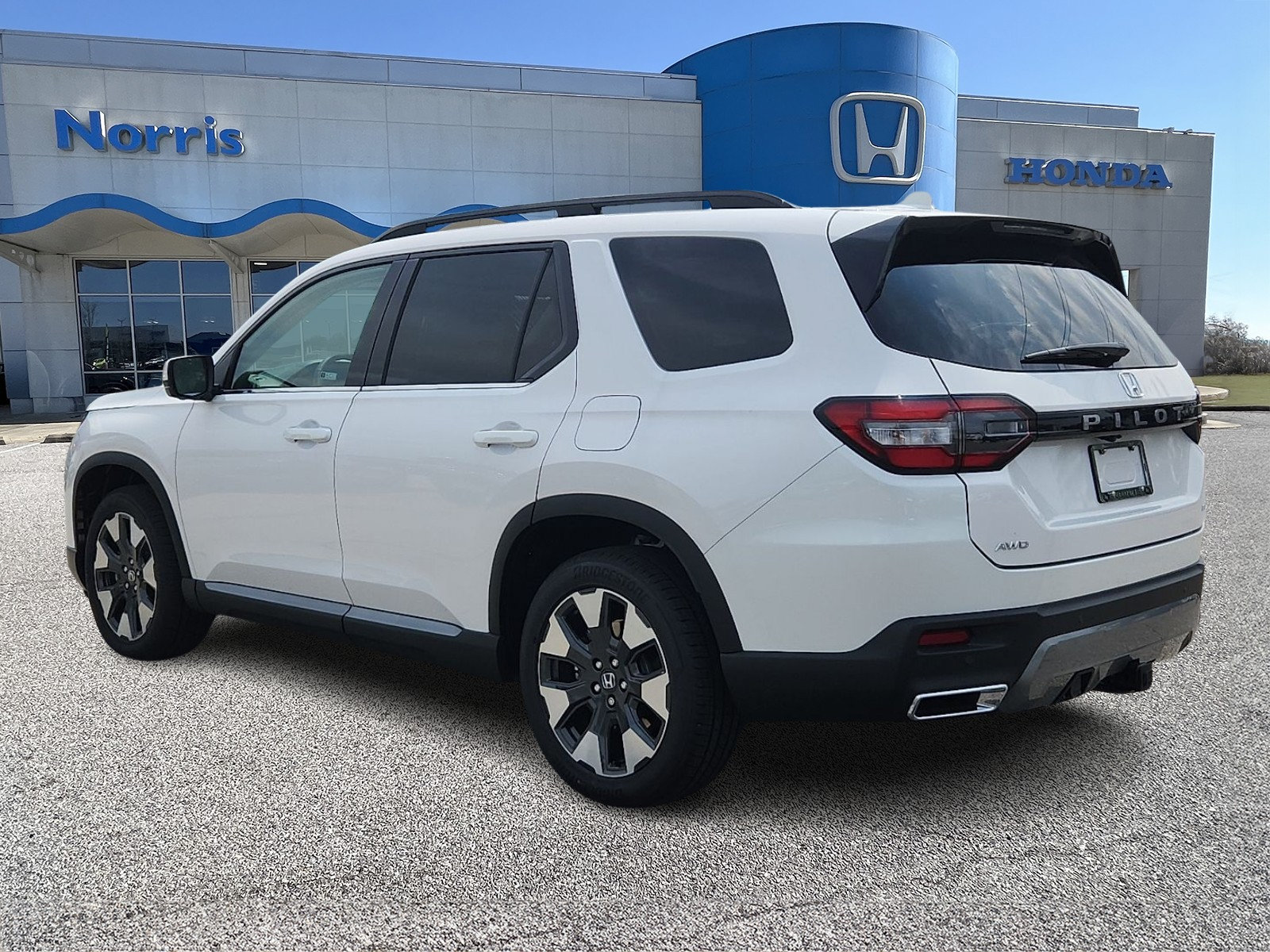 New 2026 Honda Pilot Elite image 3