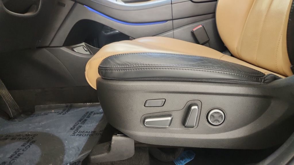 Used 2023 Hyundai Santa Fe Calligraphy image 23