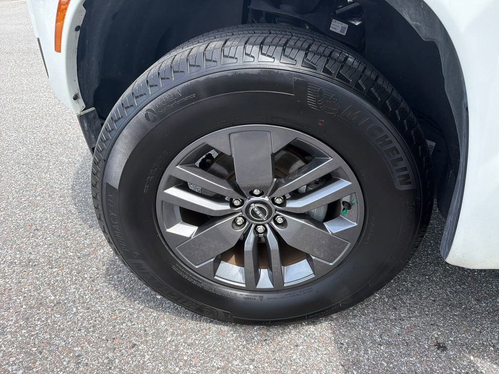 Certified 2025 Nissan Frontier SV RWD image 31