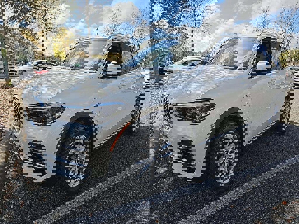 Used 2022 BMW X5 xDrive45e image 1