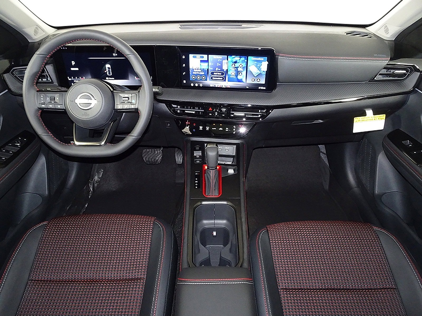 New 2026 Nissan Kicks SR w/ SR Premium Package AWD/4WD image 11