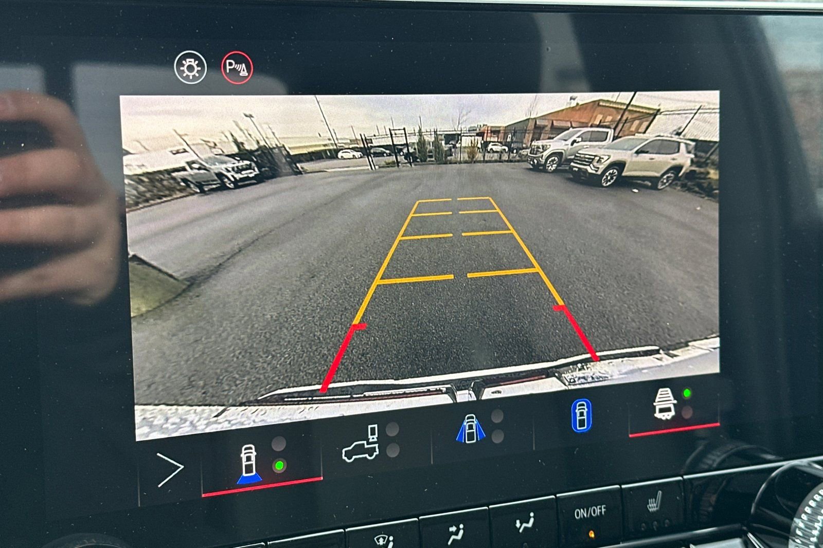 New 2026 GMC Canyon Elevation w/ Convenience Package image 20