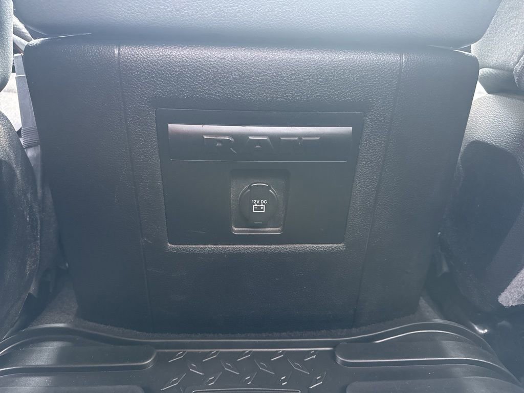 Used 2018 RAM 1500 SLT image 22