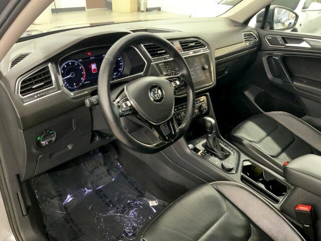 Used 2019 Volkswagen Tiguan SEL Premium image 28