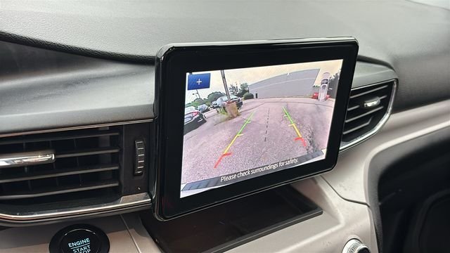 Used 2024 Ford Explorer XLT w/ Equipment Group 202A AWD/4WD image 18