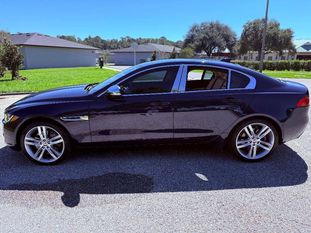Used 2017 Jaguar XE Prestige AWD/4WD image 5