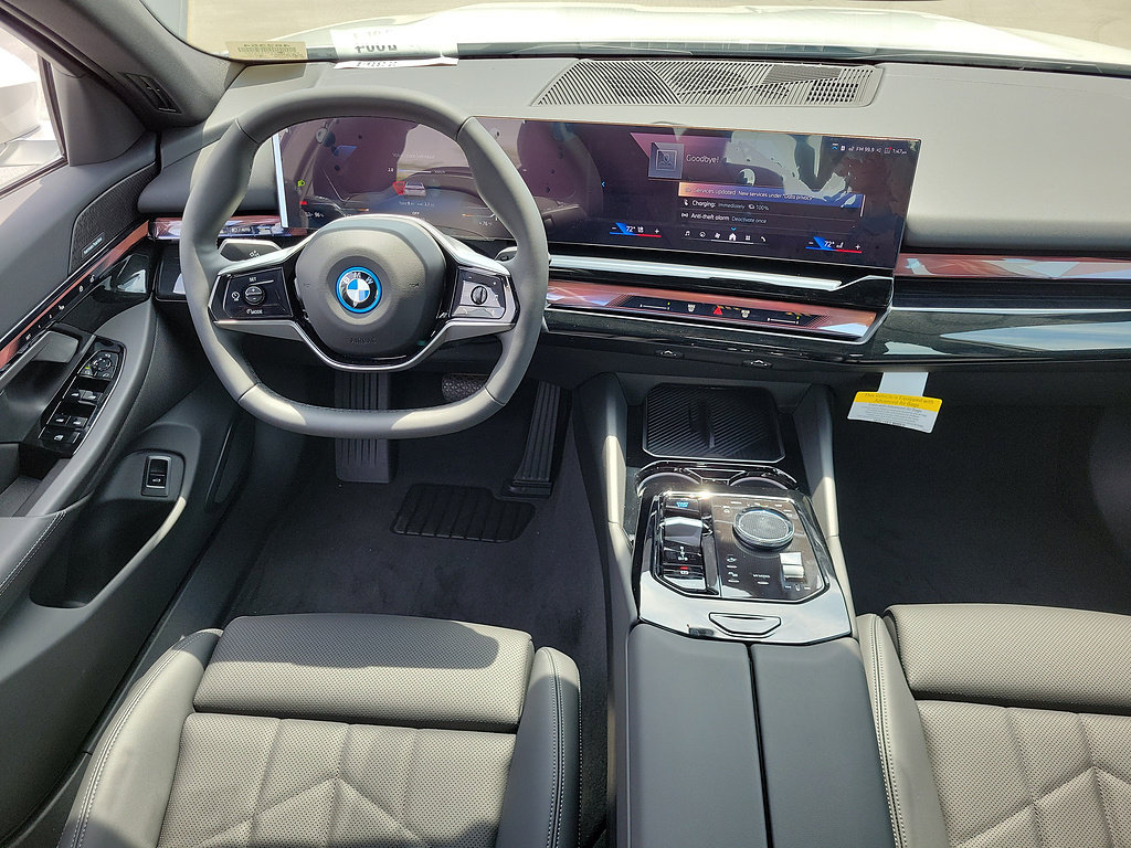 New 2026 BMW i5 M60 w/ Convenience Package RWD image 12