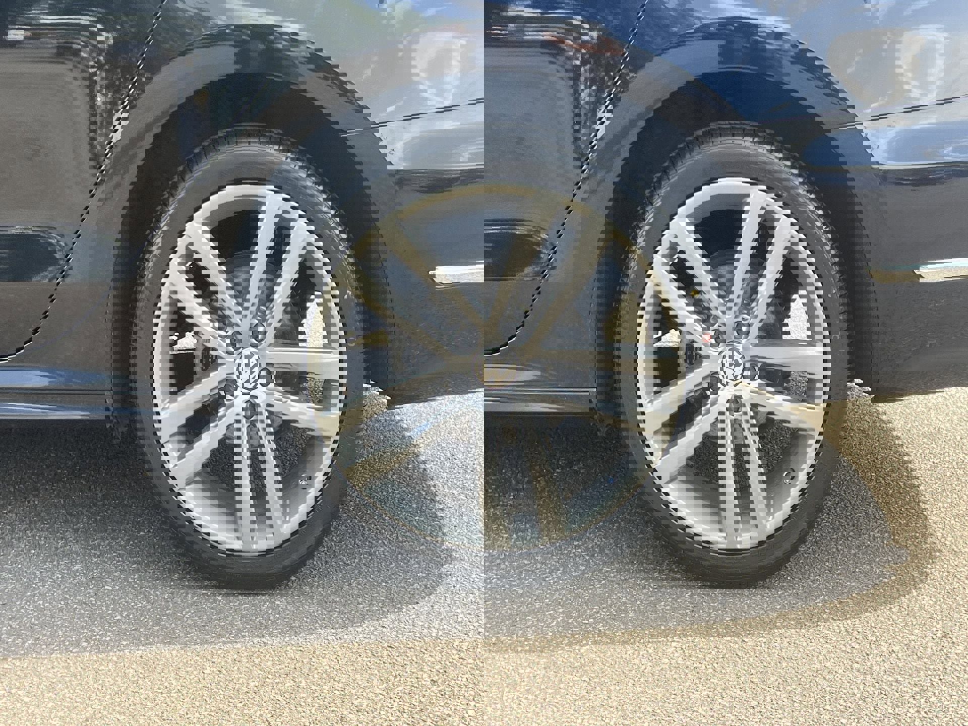 Used 2018 Volkswagen Passat 2.0T R-Line FWD image 30