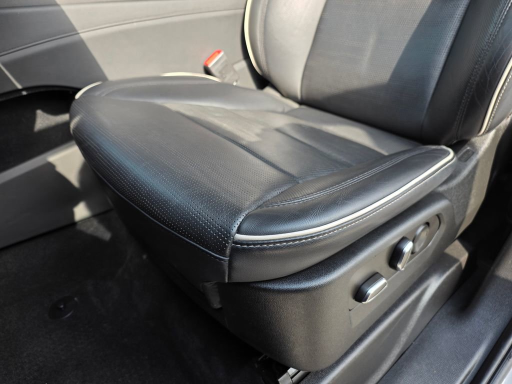 Used 2022 Cadillac Escalade Sport w/ Touring Package AWD/4WD image 23