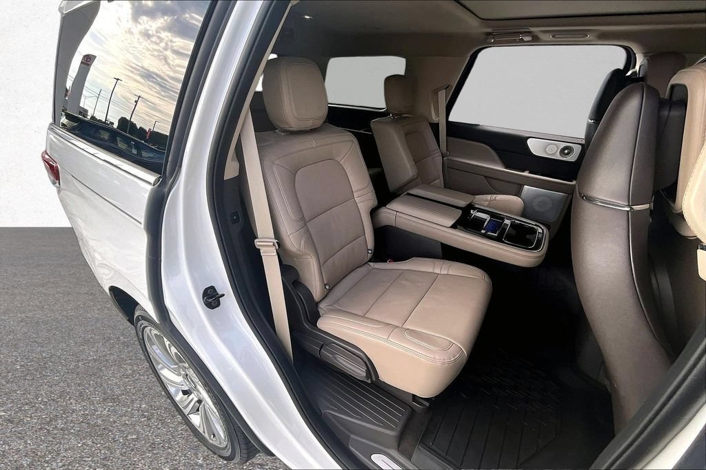 Used 2024 Lincoln Navigator Reserve AWD/4WD image 26