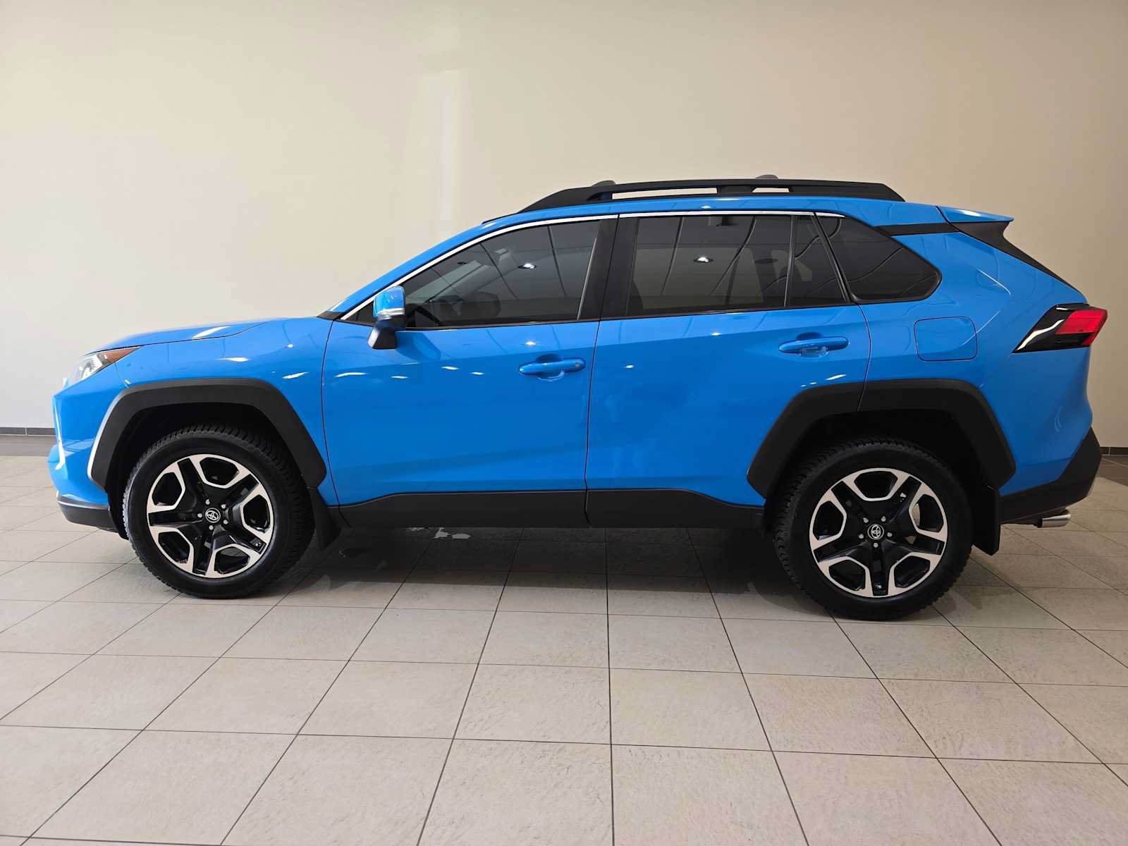 Used 2019 Toyota RAV4 Adventure w/ All Weather Liner Package AWD/4WD image 3