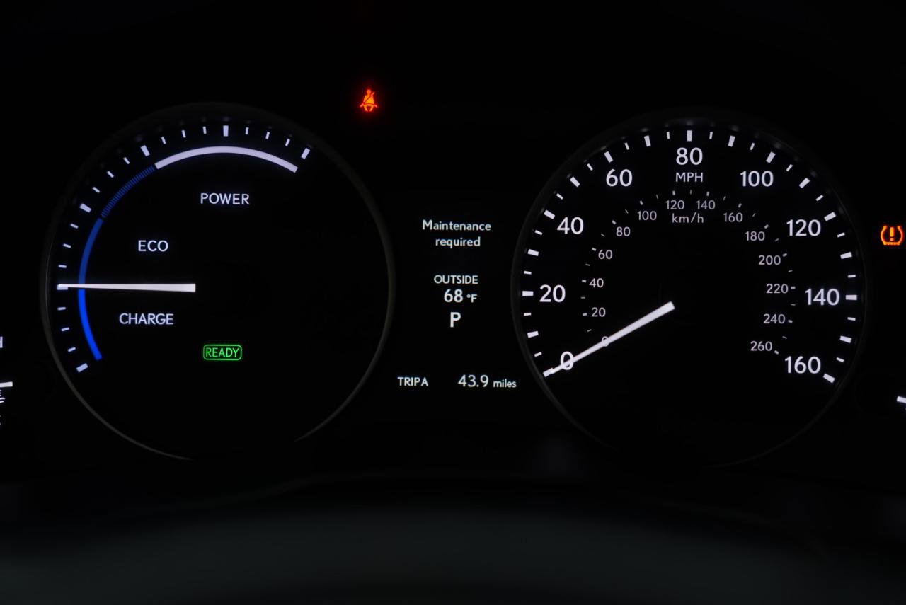 Used 2013 Lexus ES 300h w/ Luxury Pkg FWD image 18