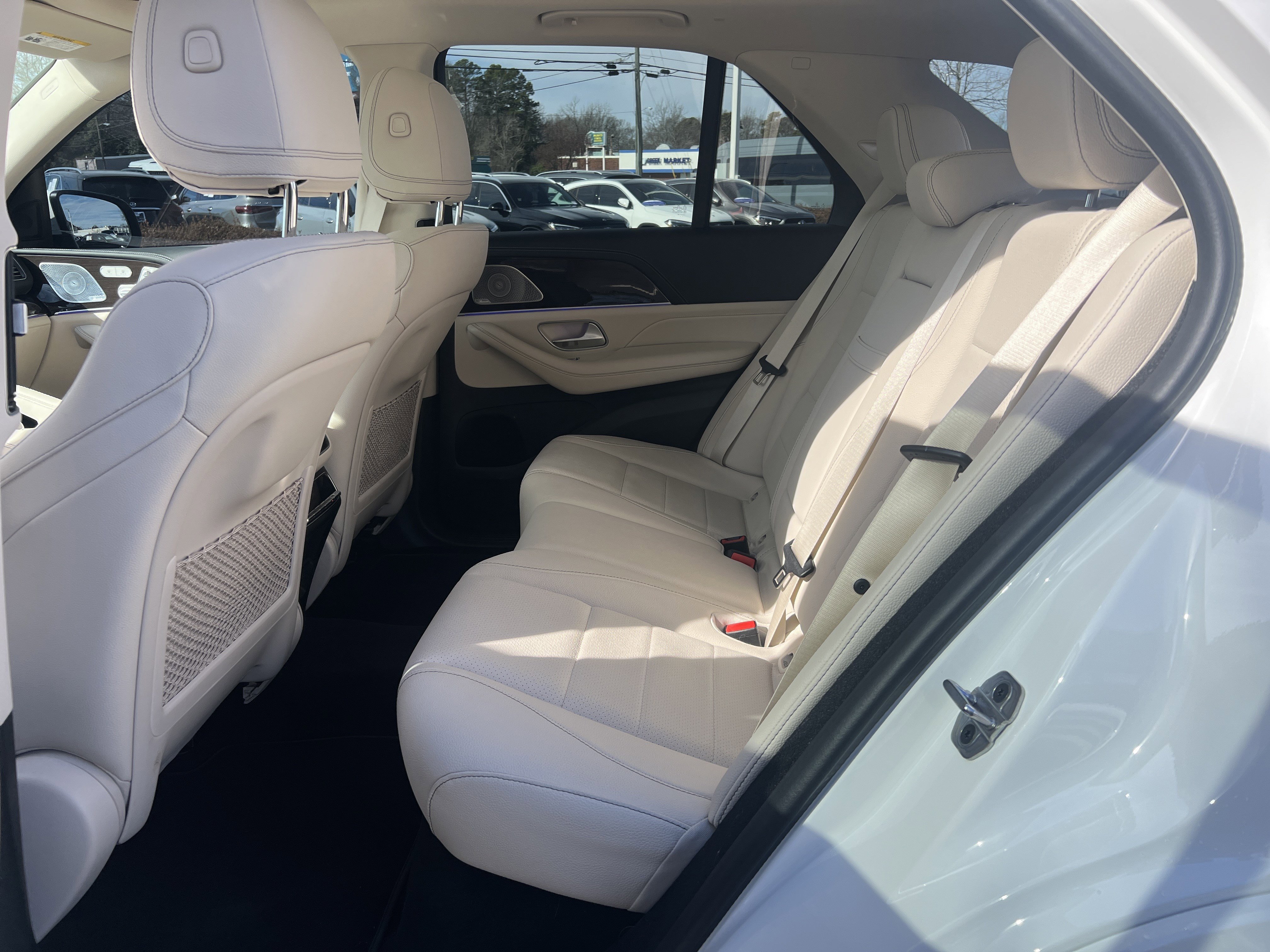 Certified 2024 Mercedes-Benz GLE 450e 4MATIC image 33