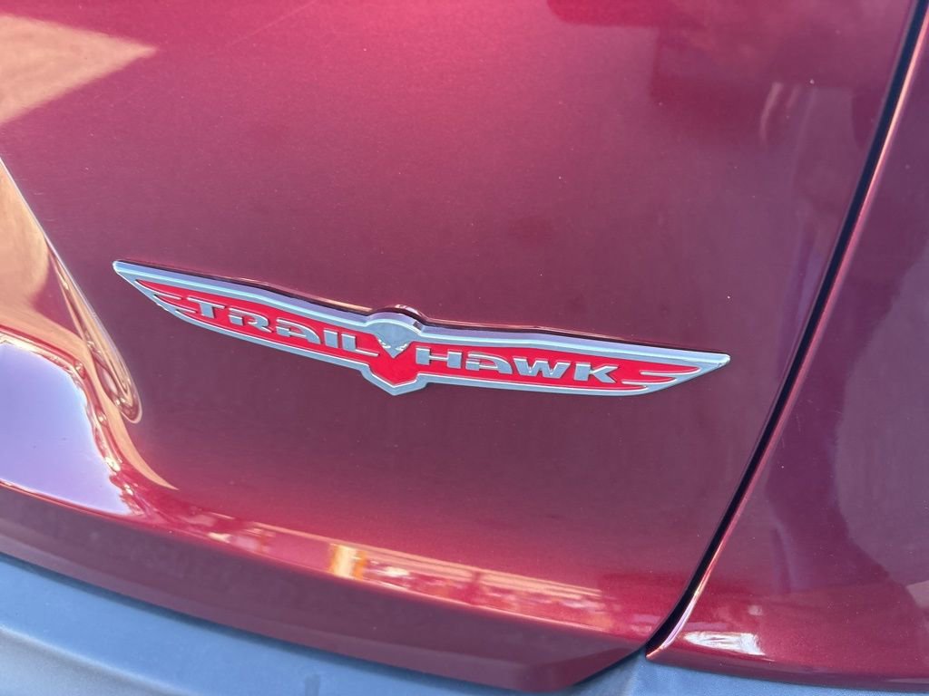 Used 2019 Jeep Cherokee Trailhawk w/ Cold Weather Group AWD/4WD image 24