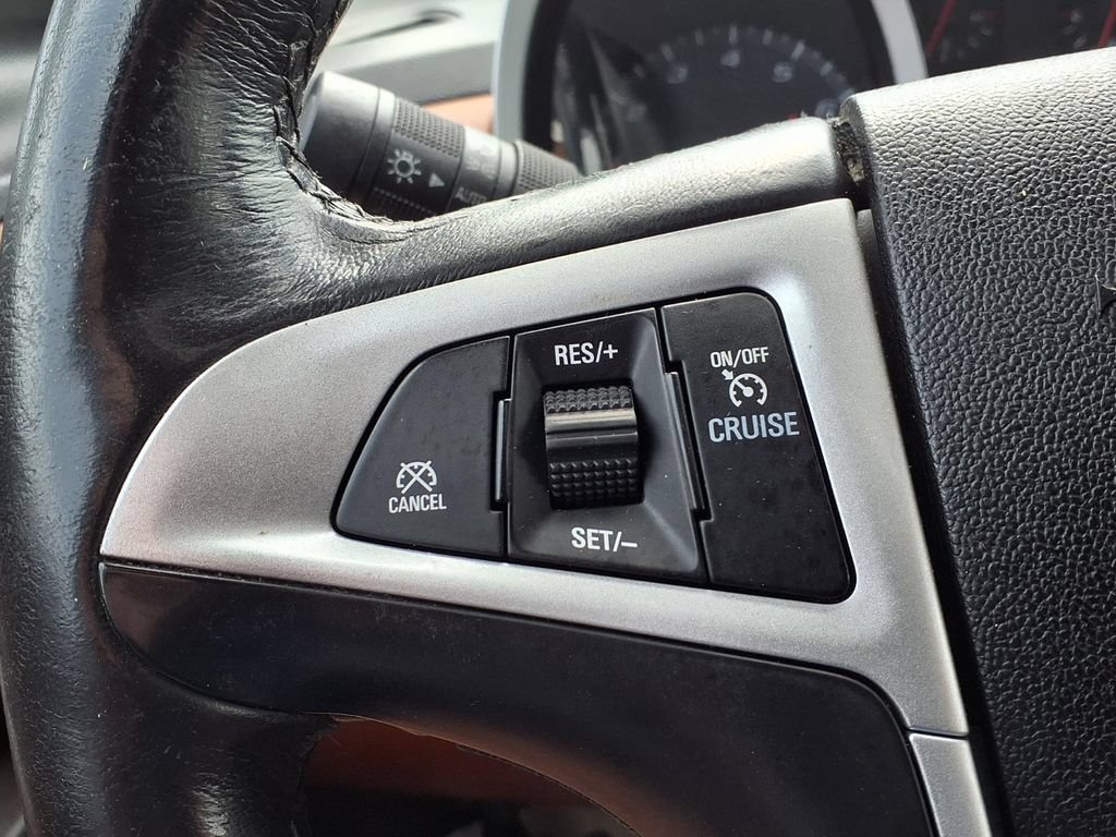 Used 2016 Chevrolet Equinox LTZ w/ Enhanced Convenience Package FWD image 23