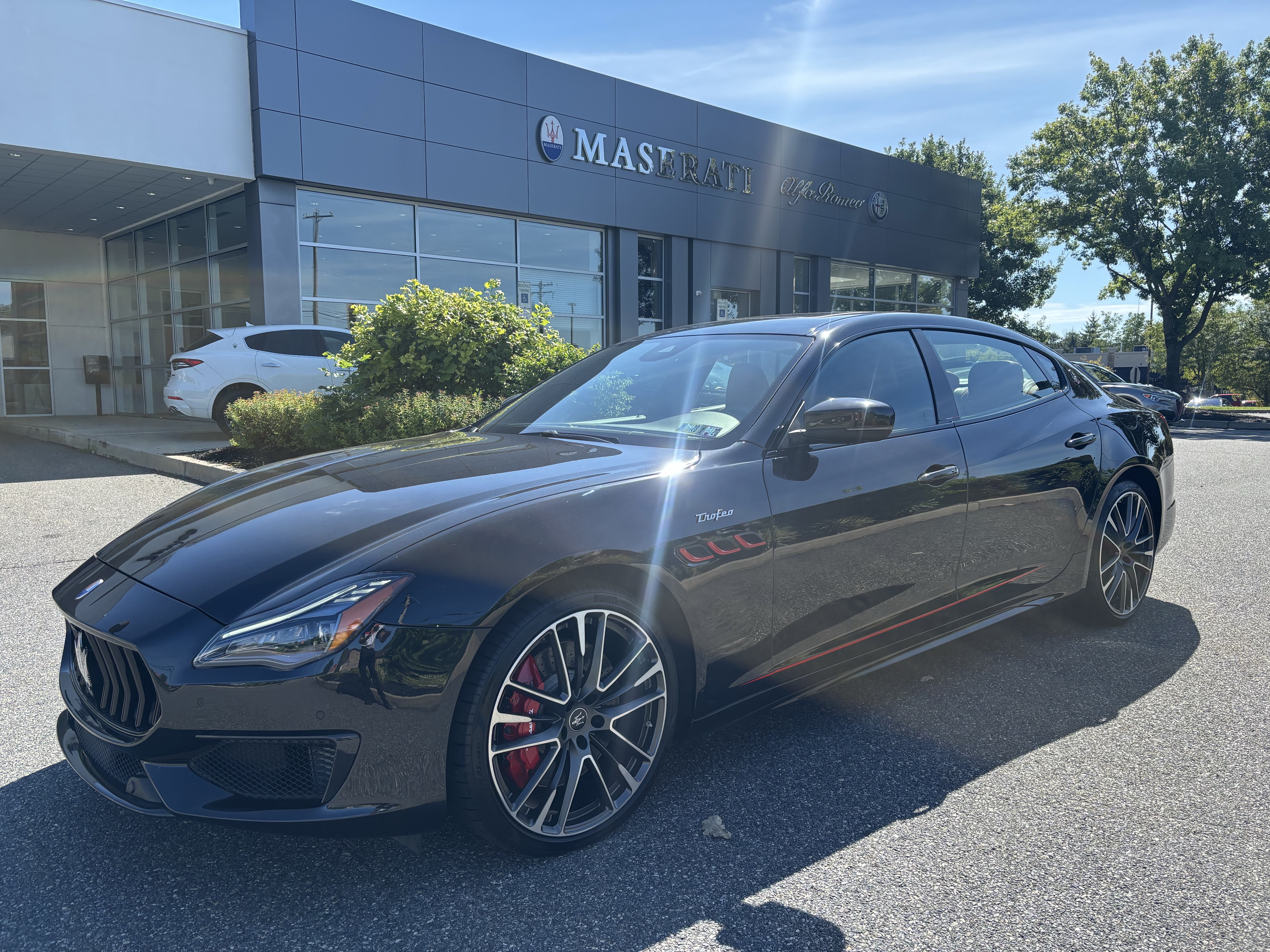 Used 2021 Maserati Quattroporte Trofeo RWD image 1