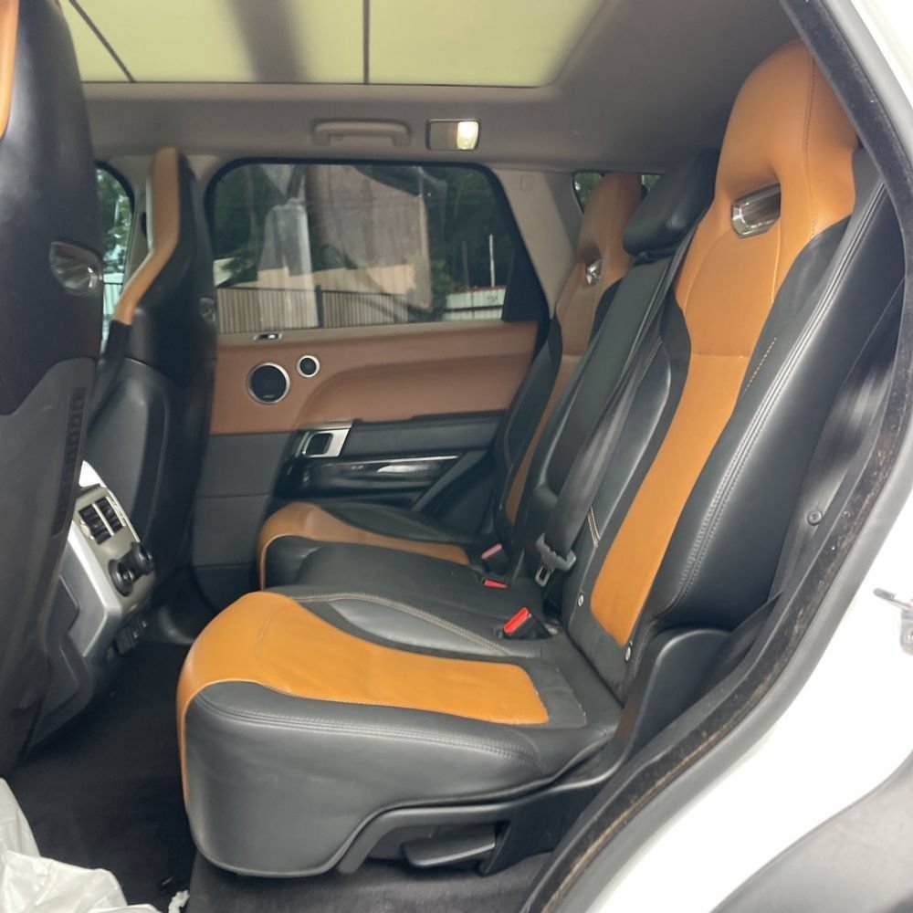 Used 2019 Land Rover Range Rover Sport SVR AWD/4WD image 13