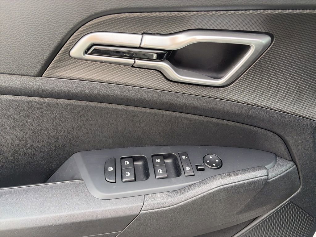 Used 2023 Kia Sportage LX image 14