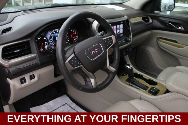 Used 2017 GMC Acadia Denali w/ Technology Package FWD image 2