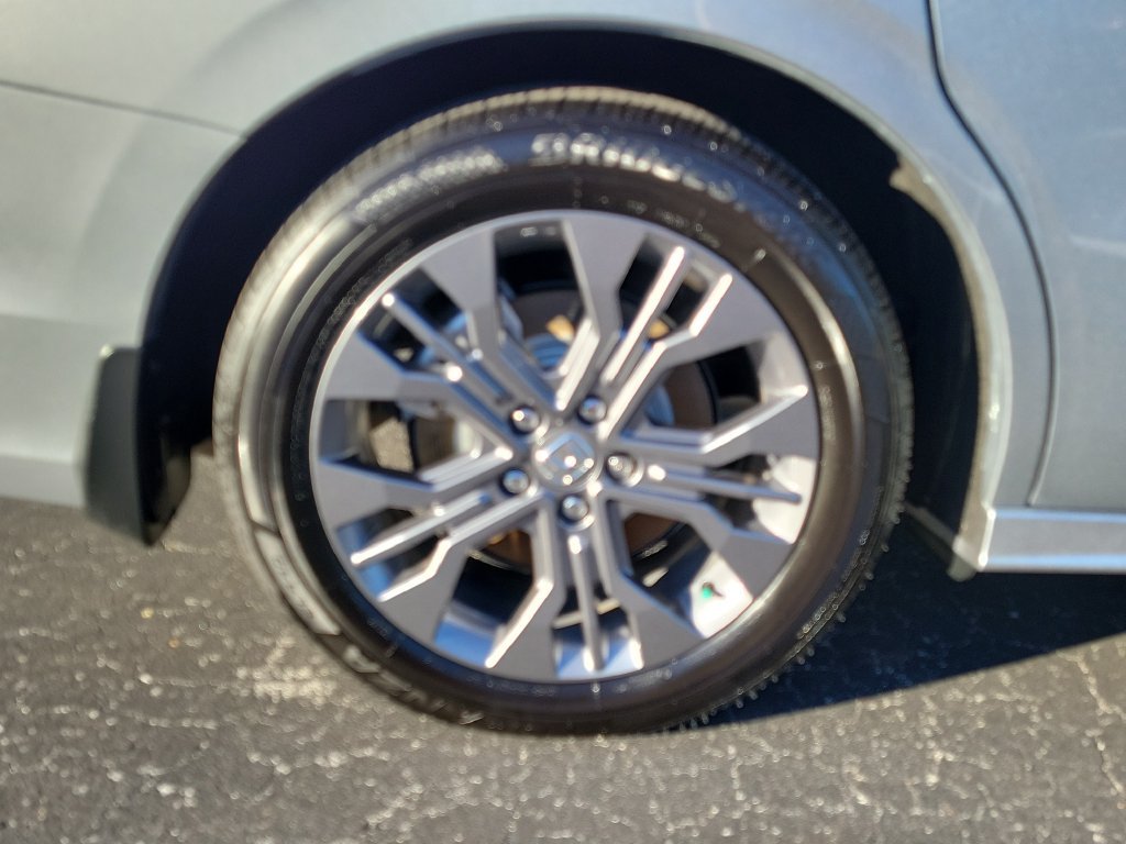 Certified 2026 Honda Odyssey Touring image 6