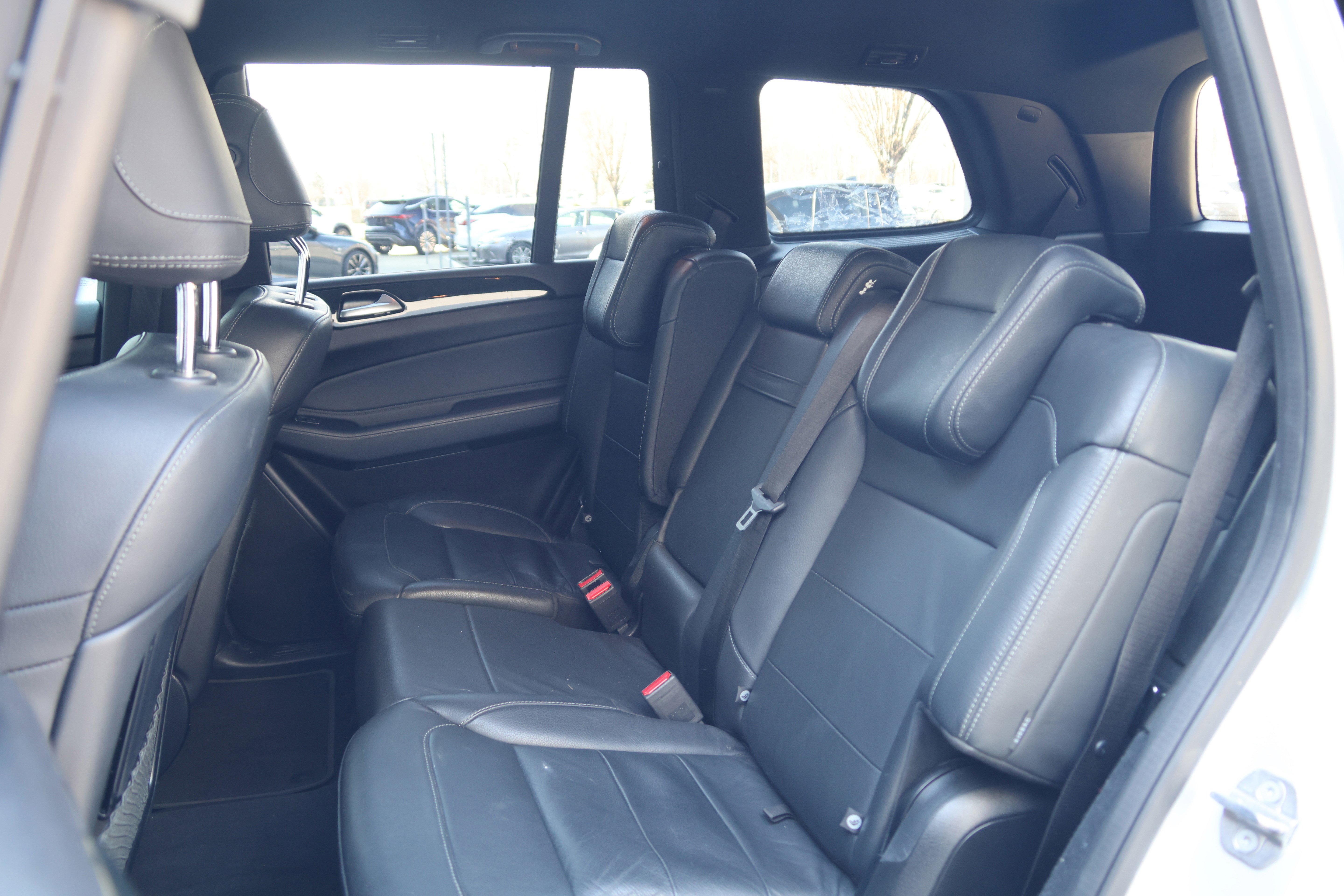 Used 2019 Mercedes-Benz GLS 450 4MATIC image 37