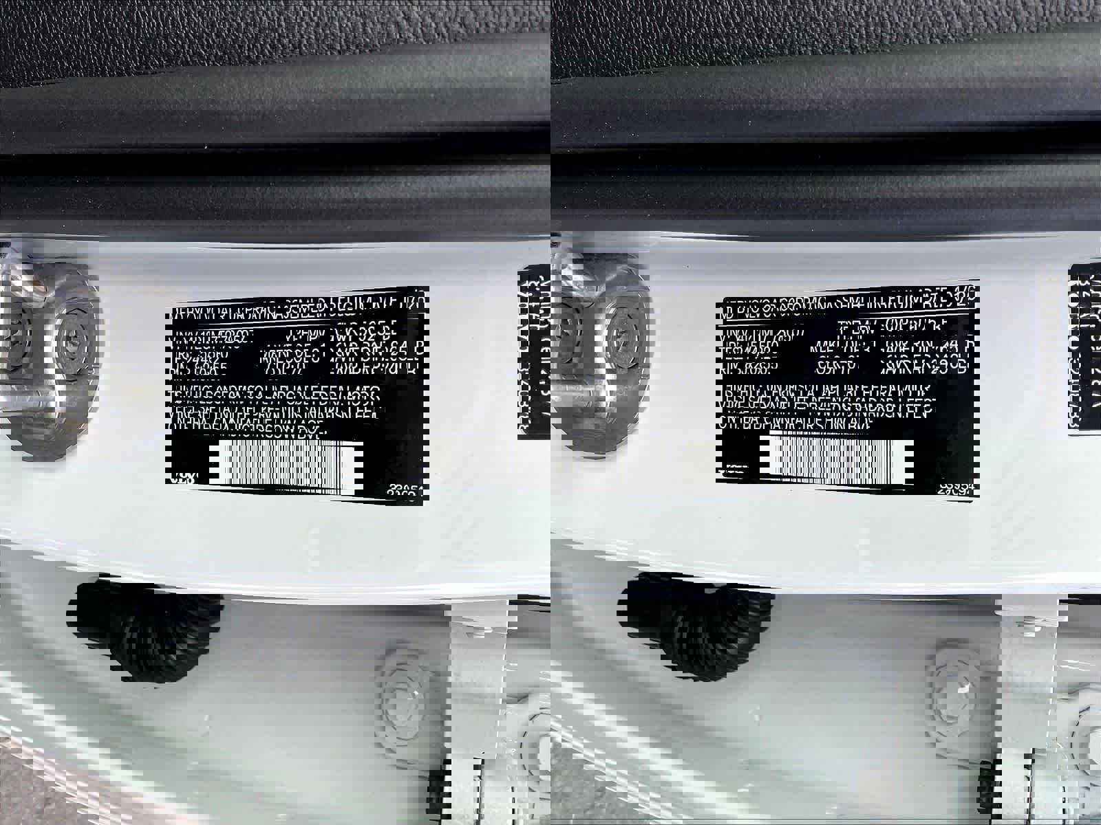 New 2026 Volvo XC40 B5 Ultra w/ Climate Package image 36