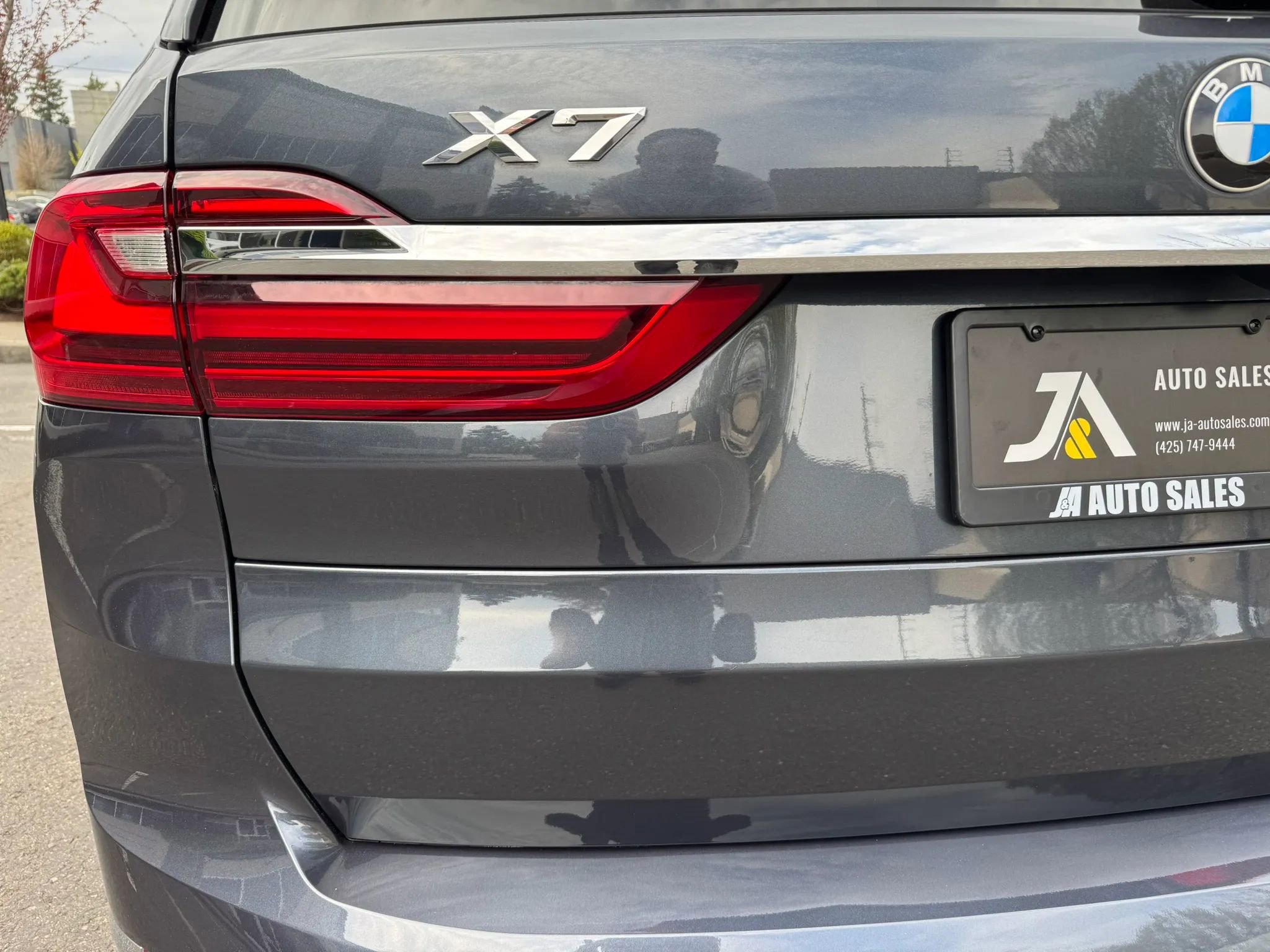 Used 2022 BMW X7 xDrive40i w/ Premium Package image 17