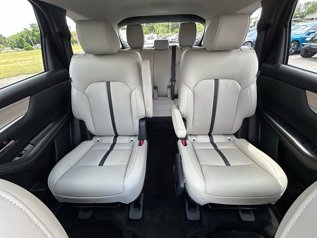 Used 2024 MAZDA CX-90 Plug-In Hybrid w/ Preferred AWD/4WD image 13