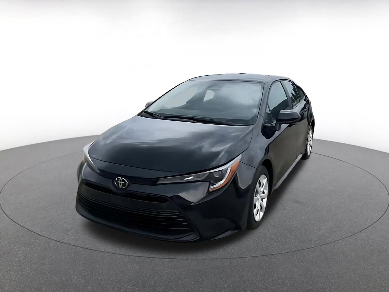 Used 2024 Toyota Corolla LE image 8