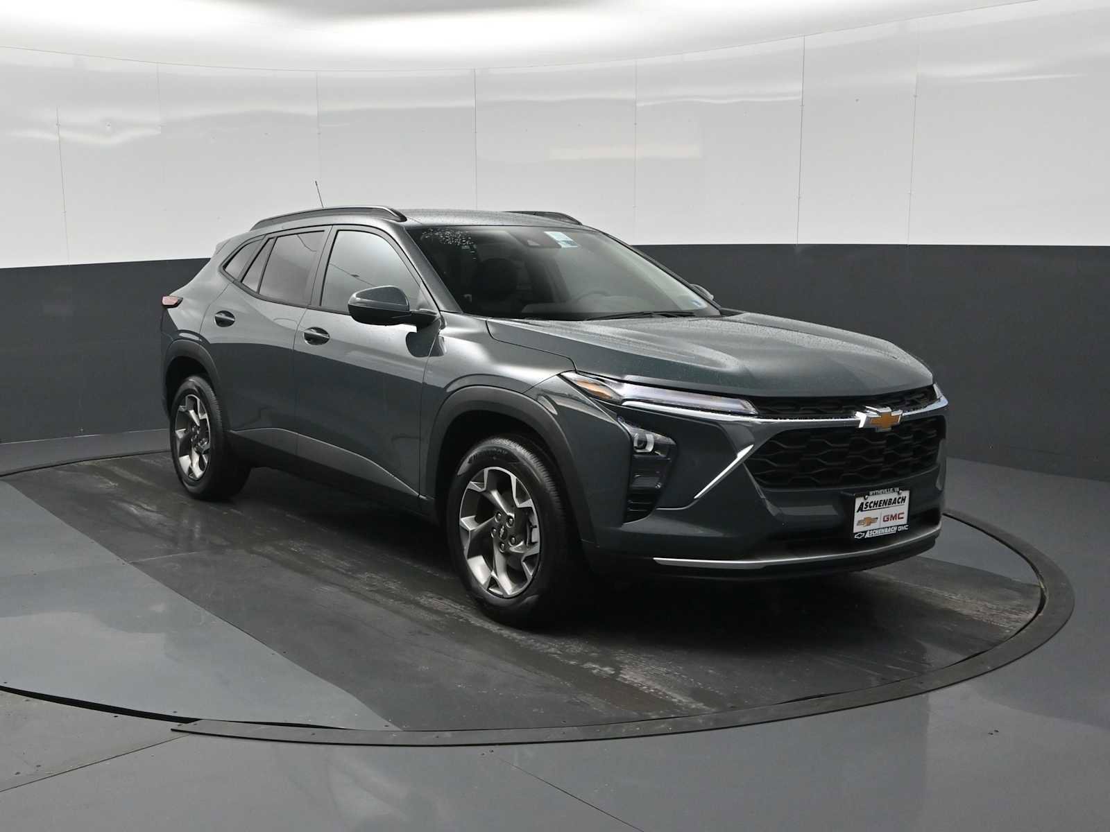 New 2026 Chevrolet Trax LT image 2