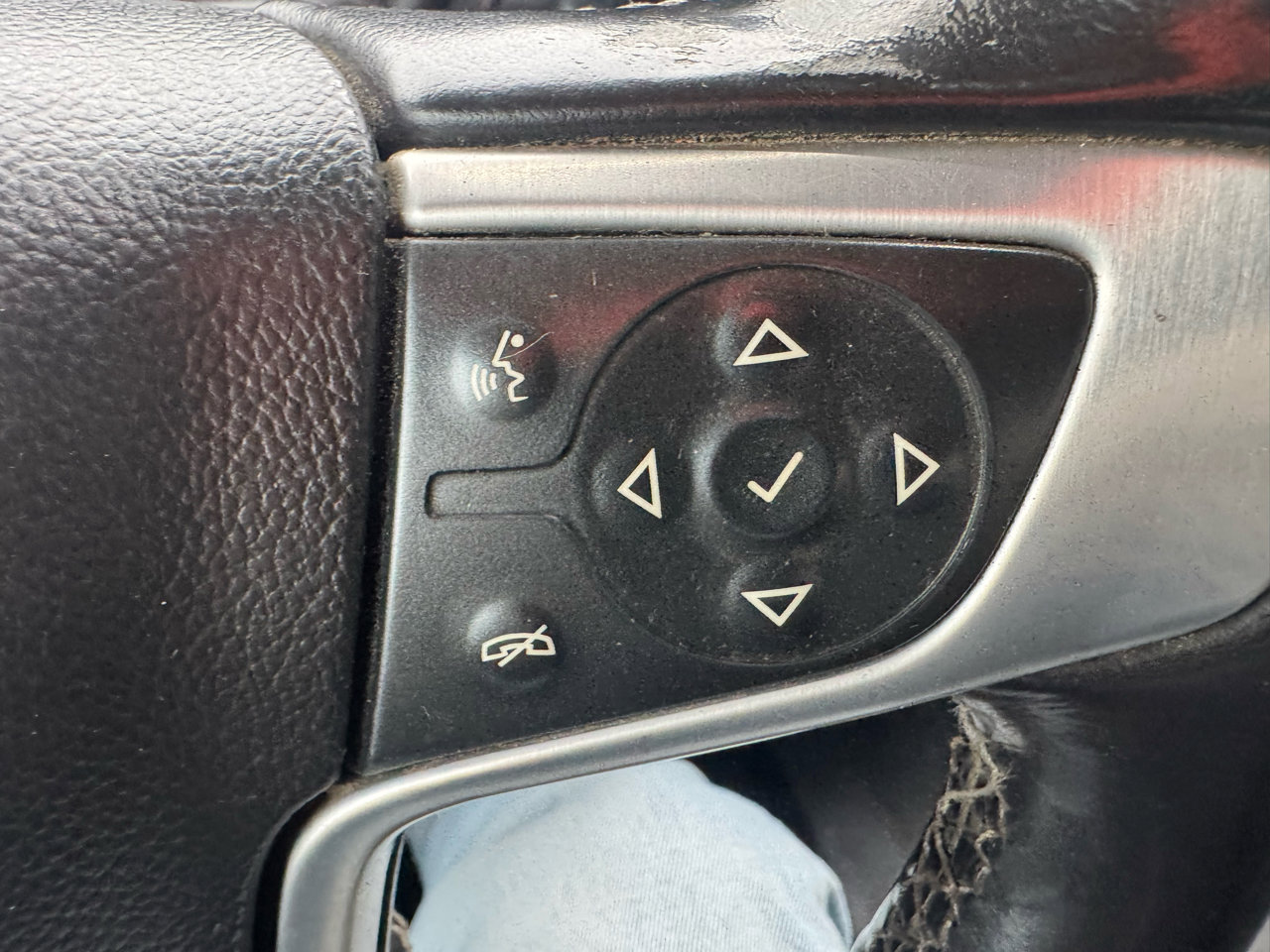 Used 2015 GMC Sierra 3500 SLE image 18