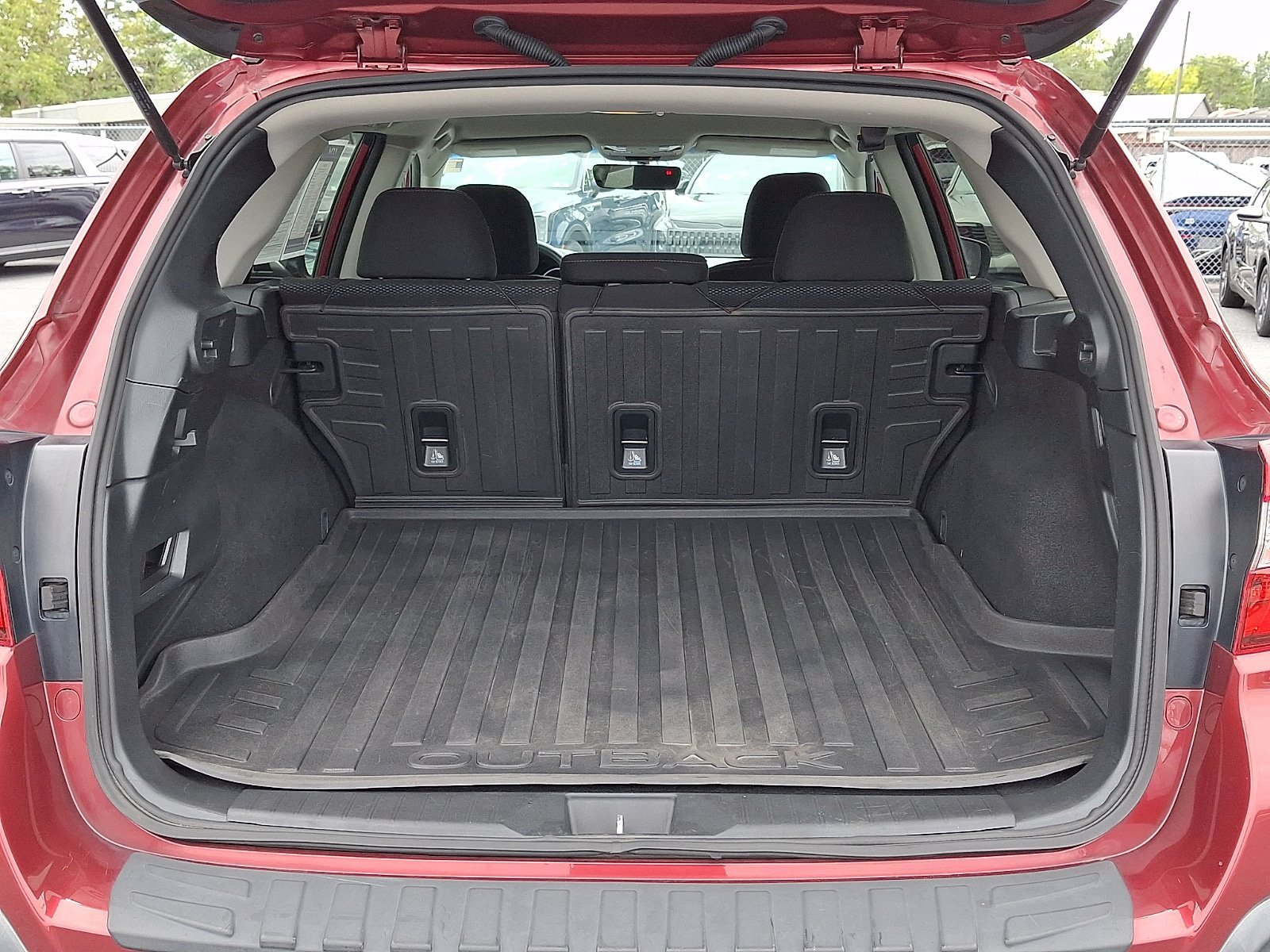 Used 2018 Subaru Outback 2.5i Premium AWD/4WD image 28