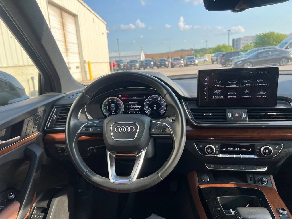 Used 2022 Audi Q5 e Premium Plus w/ Premium Plus Package AWD/4WD image 29