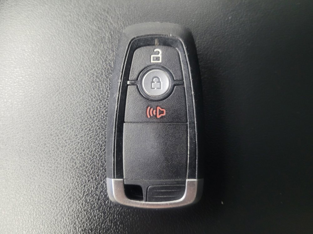 Used 2024 Ford Edge SEL image 32