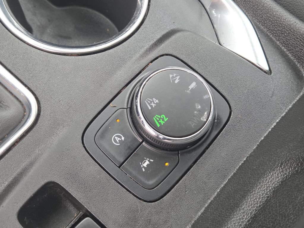 Used 2023 Chevrolet Traverse High Country AWD/4WD image 8
