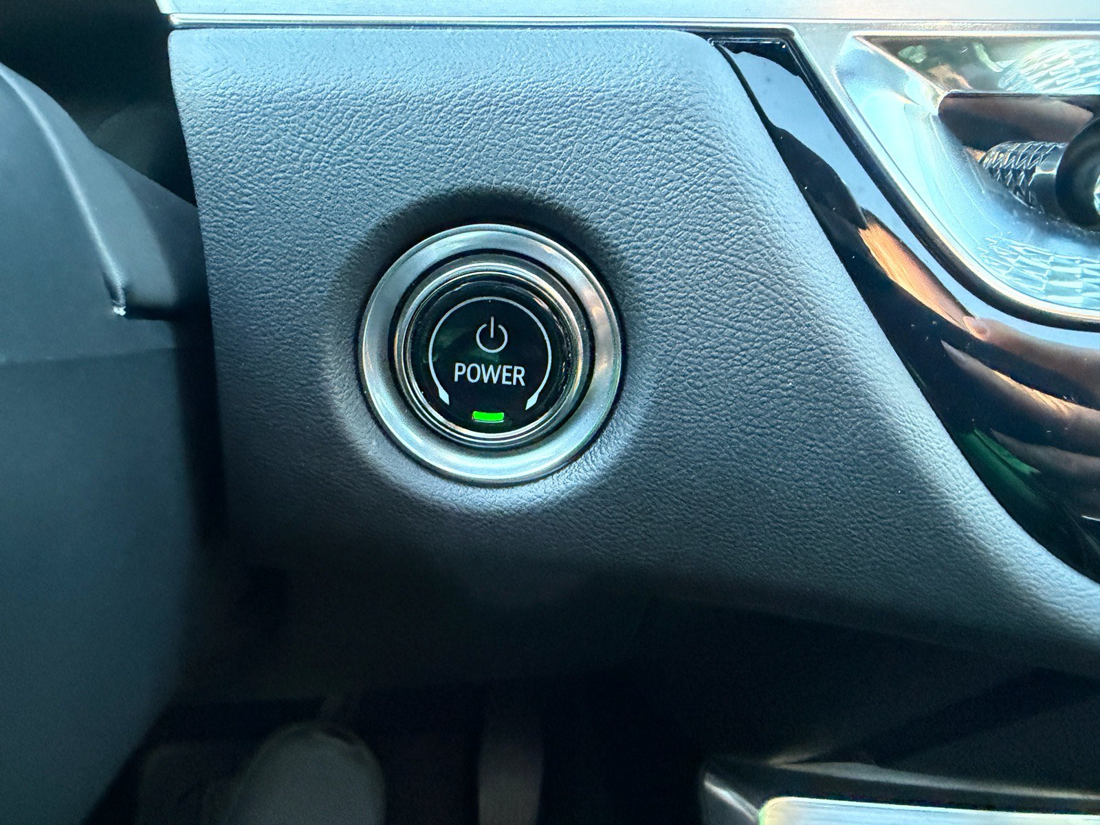 Used 2024 Cadillac Lyriq Sport AWD/4WD image 28