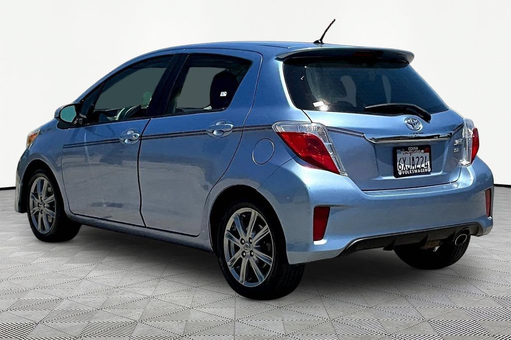 Used 2012 Toyota Yaris SE FWD image 4