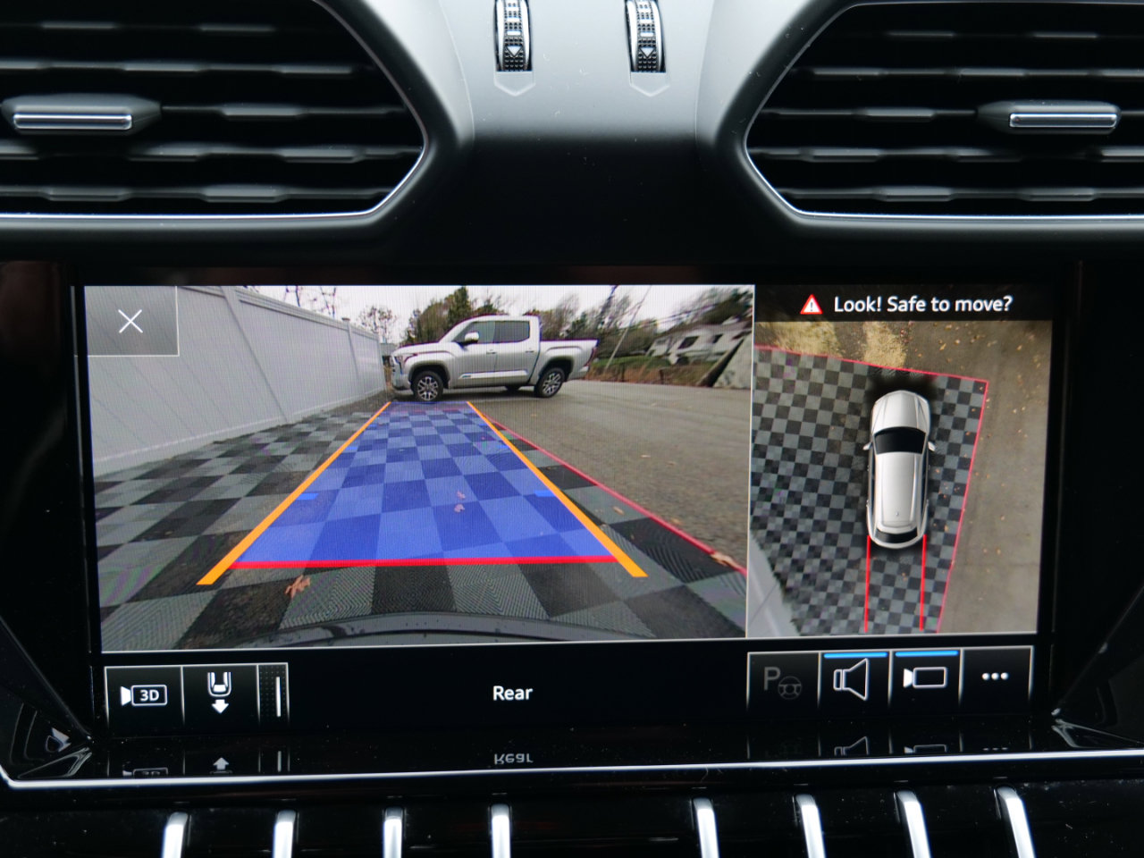 Used 2021 Lamborghini Urus image 24