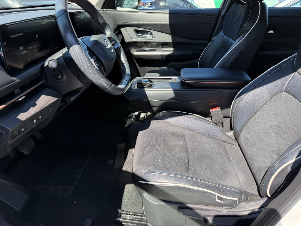 Used 2023 Nissan Ariya FWD image 3