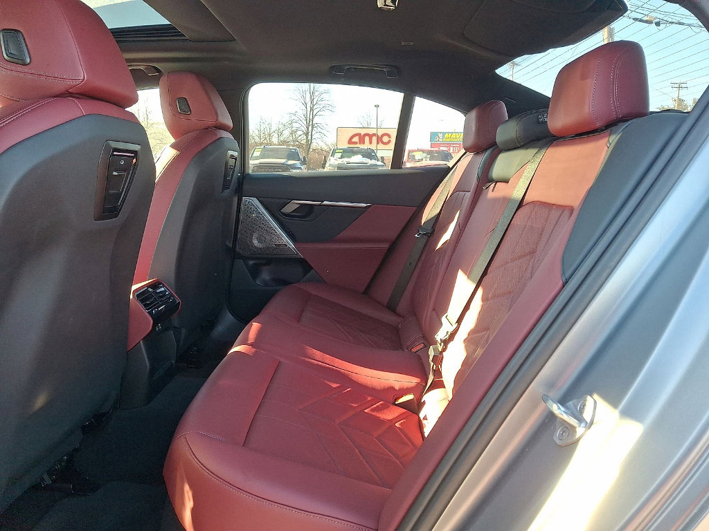 Used 2025 BMW i5 xDrive40 w/ M Sport Package image 20