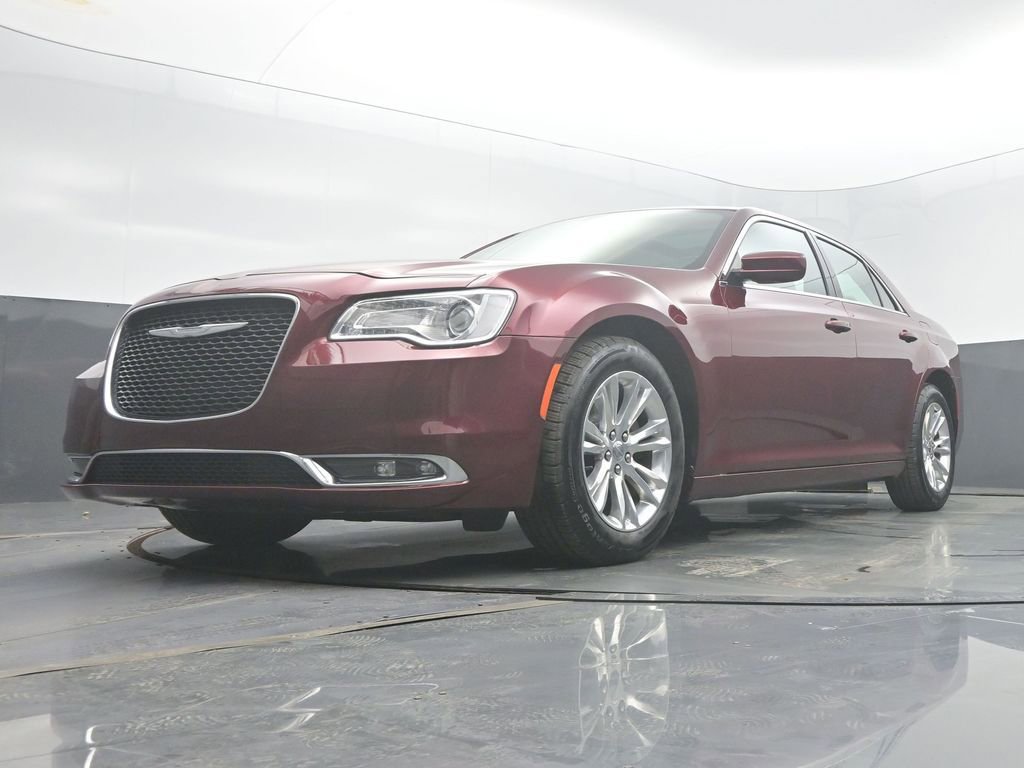 Used 2016 Chrysler 300 Limited image 44